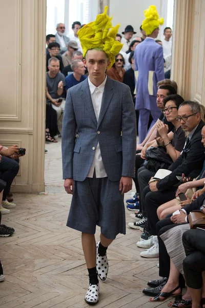 Look 12
